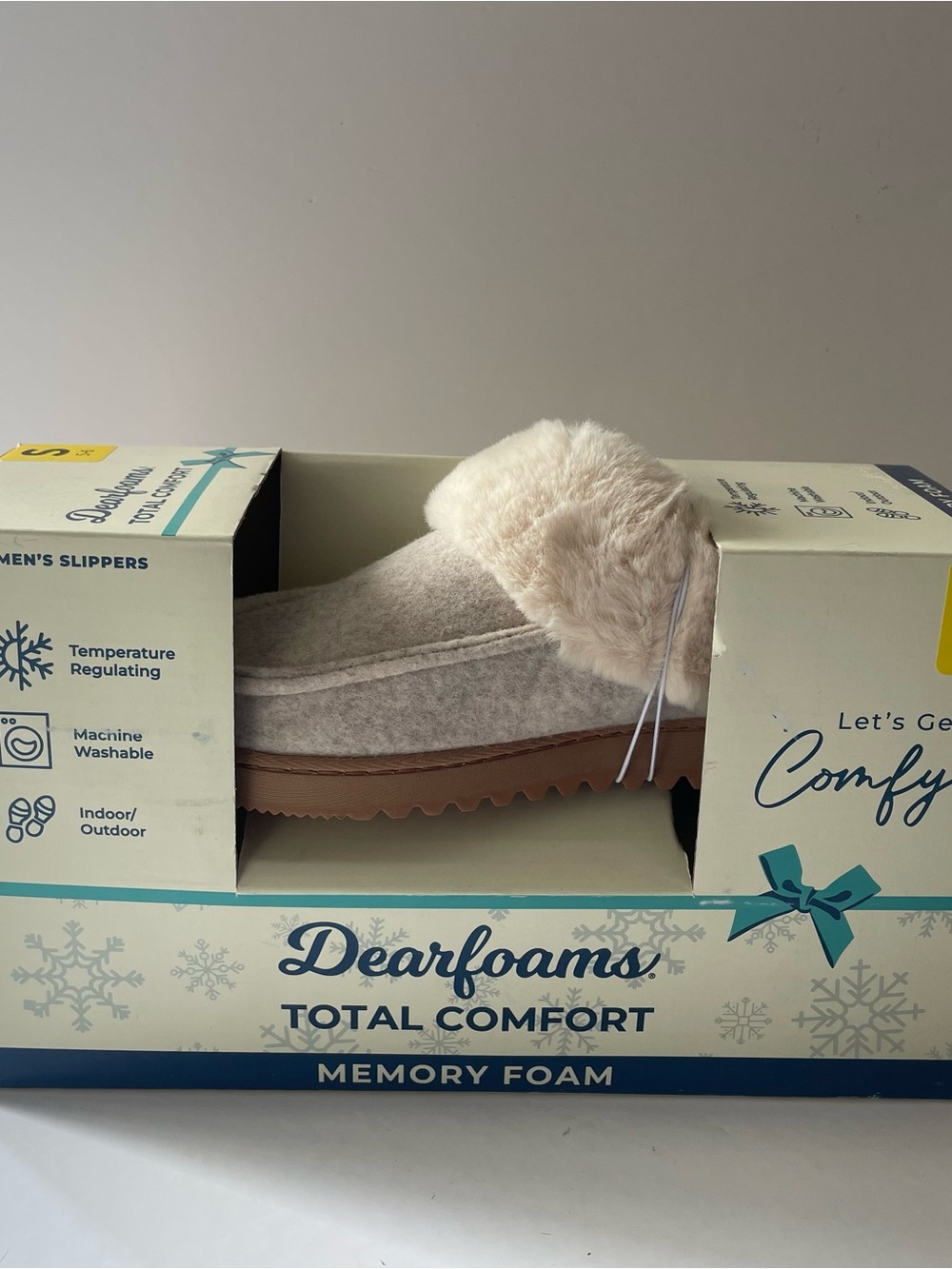 Dearfoams Women's Cream Faux-Fur Clog Slippers with Tan Sole.Sz 6
